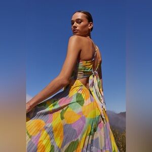 Astr the label Blythe Floral Plisse Midi dress yellow lilac abstract small